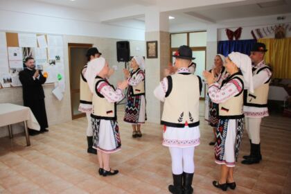 Activităţi dedicate persoanelor vârstnice – fotografia 7