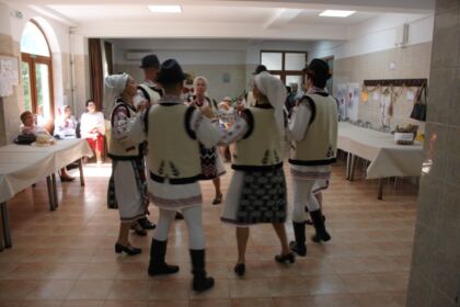 Activităţi dedicate persoanelor vârstnice – fotografia 18