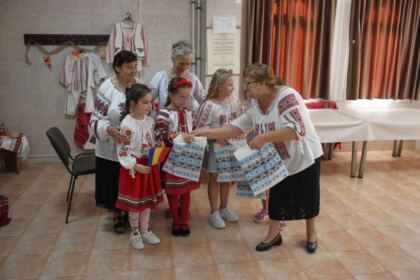 Activităţi dedicate persoanelor vârstnice – fotografia 37