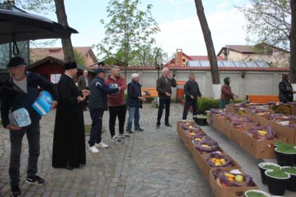 Daruri pentru vârsnicii nevoiaşi din Galaţi – fotografia 25