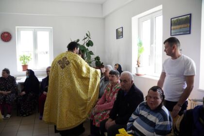 Rugăciuni şi daruri pentru vârstnicii nevoiaşi din judeţul Brăila – fotografia 16