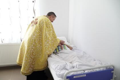 Rugăciuni şi daruri pentru vârstnicii nevoiaşi din judeţul Brăila – fotografia 45