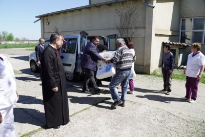 Rugăciuni şi daruri pentru vârstnicii nevoiaşi din judeţul Brăila – fotografia 51