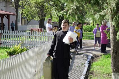 Acţiune filantropică la Centrul Medico-Social din localitatea Pechea, judeţul Galaţi – fotografia 40