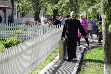 Acţiune filantropică la Centrul Medico-Social din localitatea Pechea, judeţul Galaţi – fotografia 41