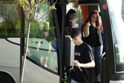 O nouă acţiune de donare de sânge a preoţilor, tinerilor şi credincioşilor din Tecuci – fotografia 3