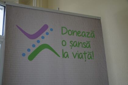 O nouă acţiune de donare de sânge a preoţilor, tinerilor şi credincioşilor din Tecuci – fotografia 10