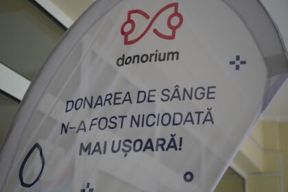 O nouă acţiune de donare de sânge a preoţilor, tinerilor şi credincioşilor din Tecuci – fotografia 12