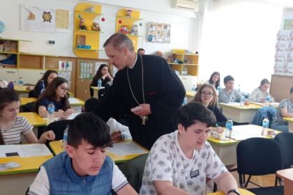 Etapa judeţeană a Olimpiadei de Religie în Galaţi şi Brăila – fotografia 10