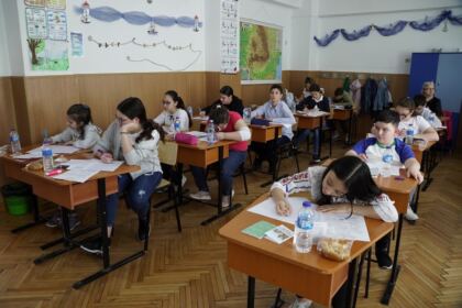 Etapa judeţeană a Olimpiadei de Religie în Galaţi şi Brăila – fotografia 20