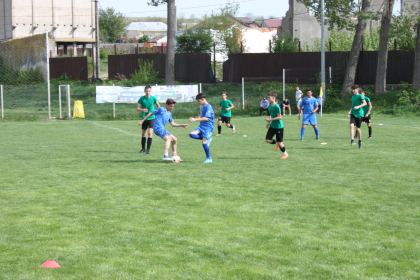 Ediţia a 9-a a Campionatului şcolar de fotbal „Tinereţe şi credinţă“ – fotografia 14