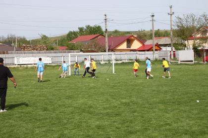 Ediţia a 9-a a Campionatului şcolar de fotbal „Tinereţe şi credinţă“ – fotografia 19