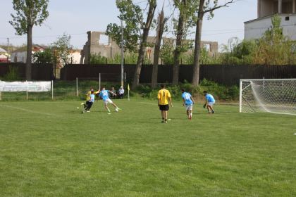 Ediţia a 9-a a Campionatului şcolar de fotbal „Tinereţe şi credinţă“ – fotografia 21