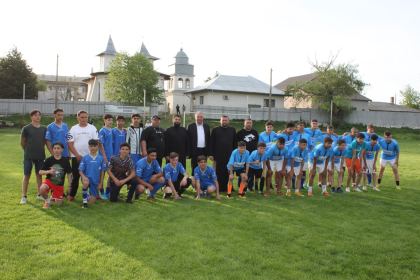 Ediţia a 9-a a Campionatului şcolar de fotbal „Tinereţe şi credinţă“ – fotografia 25