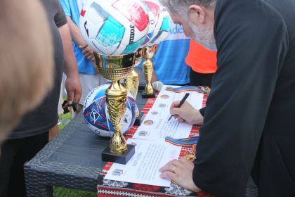 Ediţia a 9-a a Campionatului şcolar de fotbal „Tinereţe şi credinţă“ – fotografia 27