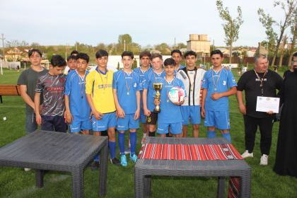 Ediţia a 9-a a Campionatului şcolar de fotbal „Tinereţe şi credinţă“ – fotografia 35