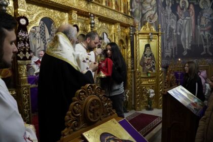 Olimpiada interdisciplinară „Cultură şi spiritualitate românească“ în Arhiepiscopia Dunării de Jos – fotografia 22