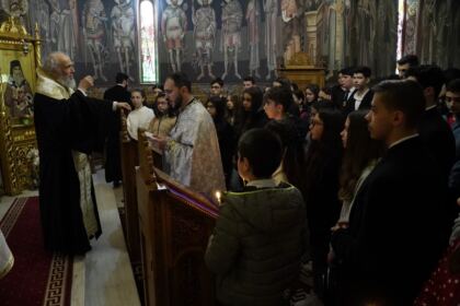 Olimpiada interdisciplinară „Cultură şi spiritualitate românească“ în Arhiepiscopia Dunării de Jos – fotografia 26