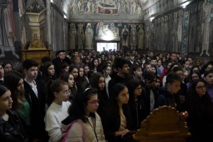 Olimpiada interdisciplinară „Cultură şi spiritualitate românească“ în Arhiepiscopia Dunării de Jos – fotografia 30