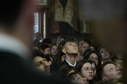 Olimpiada interdisciplinară „Cultură şi spiritualitate românească“ în Arhiepiscopia Dunării de Jos – fotografia 32