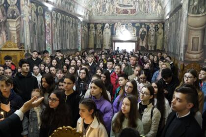 Olimpiada interdisciplinară „Cultură şi spiritualitate românească“ în Arhiepiscopia Dunării de Jos – fotografia 38