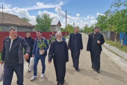 Slujire arhierească şi vizite misionare în Duminica Sfintei Cuvioase Maria Egipteanca în Arhiepiscopia Dunării de Jos – fotografia 40