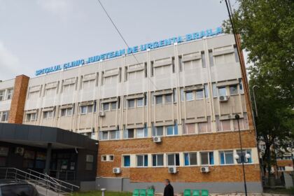Cuminecare, rugăciuni şi daruri pentru pacienţii internaţi la Spitalul Judeţean de Urgenţă din Brăila – fotografia 1
