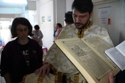 Cuminecare, rugăciuni şi daruri pentru pacienţii internaţi la Spitalul Judeţean de Urgenţă din Brăila – fotografia 5