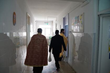 Cuminecare, rugăciuni şi daruri pentru pacienţii internaţi la Spitalul Judeţean de Urgenţă din Brăila – fotografia 15