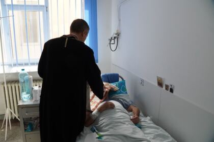 Cuminecare, rugăciuni şi daruri pentru pacienţii internaţi la Spitalul Judeţean de Urgenţă din Brăila – fotografia 26