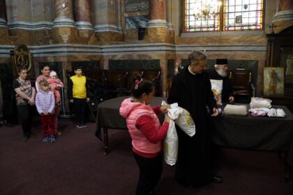 Conferinţă preoţească şi debutul programului social-filantropic „Ne înnoim de Sfintele Paşti“ – fotografia 30
