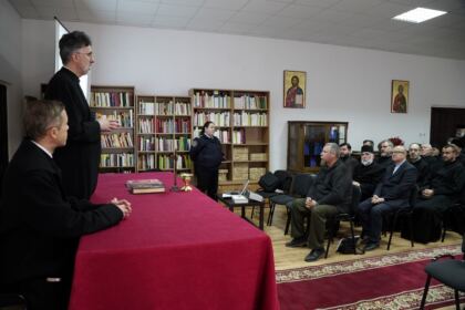 Conferinţă preoţească şi debutul programului social-filantropic „Ne înnoim de Sfintele Paşti“ – fotografia 35