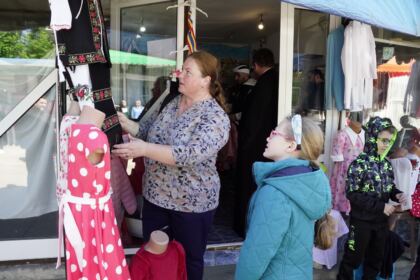 Programul social-filantropic eparhial „Ne înnoim de Sfintele Paşti“ a continuat în municipiul Galaţi – fotografia 20