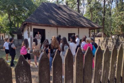 O zi de vacanță pe meleaguri vrâncene pentru 14 copii din Brăila – fotografia 1