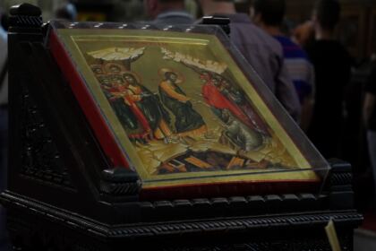 Slujire arhierească şi vizita unui grup de studenți germani în Eparhia Dunării de Jos – fotografia 3
