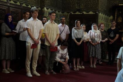 Slujire arhierească şi vizita unui grup de studenți germani în Eparhia Dunării de Jos – fotografia 14