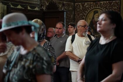 Slujire arhierească şi vizita unui grup de studenți germani în Eparhia Dunării de Jos – fotografia 38