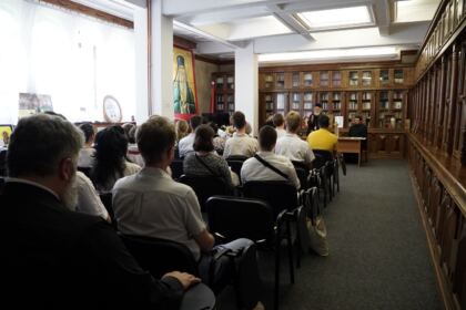 Slujire arhierească şi vizita unui grup de studenți germani în Eparhia Dunării de Jos – fotografia 55