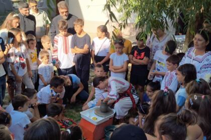 Activităţile de vacanţă pentru copii continuă în Arhiepiscopia Dunării de Jos – fotografia 10