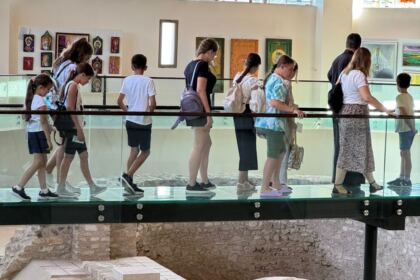 Excursie pentru copiii din parohiile Radu Vodă și Mihai Bravu – fotografia 3