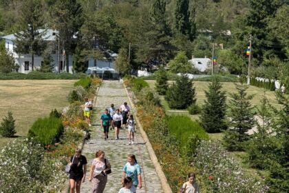 Excursie pentru copiii din parohiile Radu Vodă și Mihai Bravu – fotografia 8