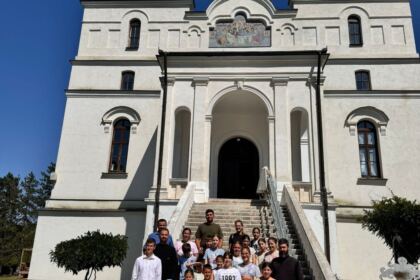 Excursie pentru copiii din parohiile Radu Vodă și Mihai Bravu – fotografia 10