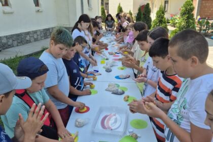 Şcoală de vară în Parohia Ţibăneşti I – fotografia 11