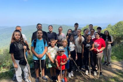 Tabără în Bucovina pentru 20 de copii din Parohia Perişoru – fotografia 7