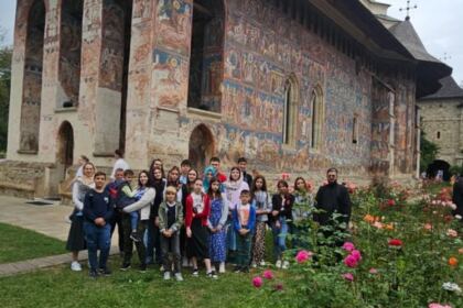Tabără în Bucovina pentru 20 de copii din Parohia Perişoru – fotografia 10