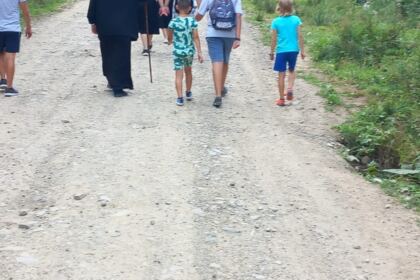 Tabără în Bucovina pentru 20 de copii din Parohia Perişoru – fotografia 13