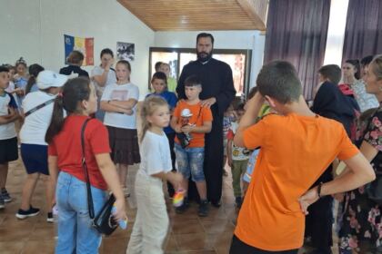 Pelerinaj pe pământ dobrogean pentru copiii parohiilor Smulți I și II din județul Galați – fotografia 2