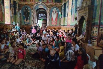 Pelerinaj pe pământ dobrogean pentru copiii parohiilor Smulți I și II din județul Galați – fotografia 3