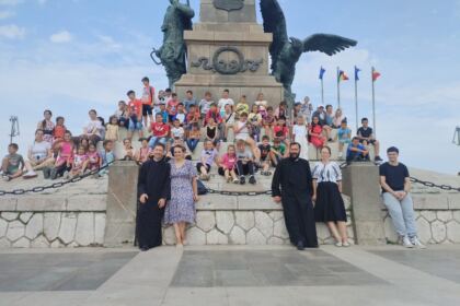 Pelerinaj pe pământ dobrogean pentru copiii parohiilor Smulți I și II din județul Galați – fotografia 5