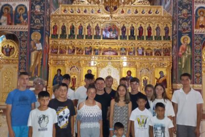 Zi de bucurie la malul Mării Negre pentru 20 de copii din localitatea Suceveni – fotografia 8